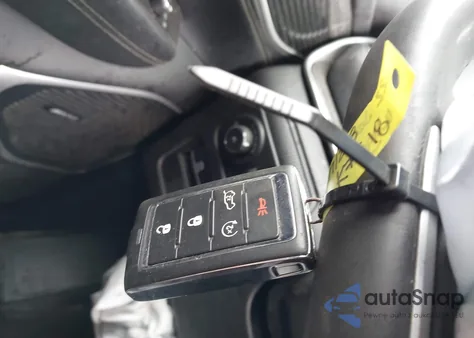 2022 Jeep Wagoneer Series Ii 4X4 z USA, uszkodzony, nr VIN 1C4SJVBT9NS143471